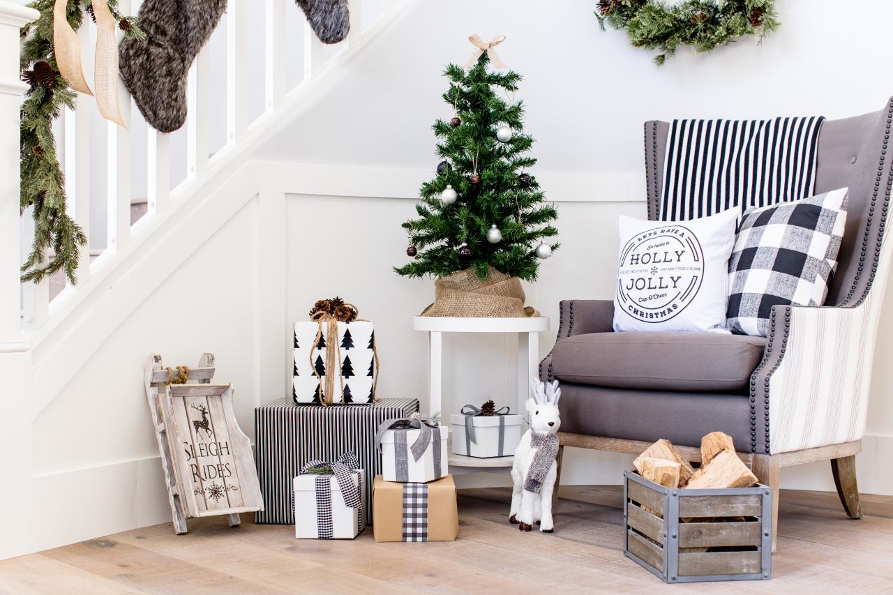 90 Modern Black And White Christmas Décor Ideas - DigsDigs