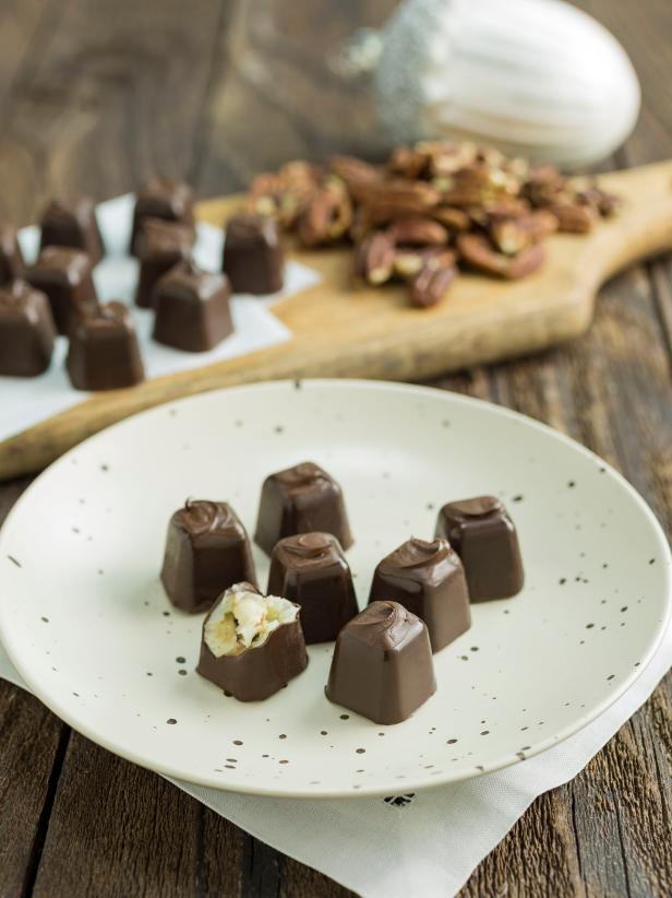 HGTV shows you how to make ice cube tray chocolates