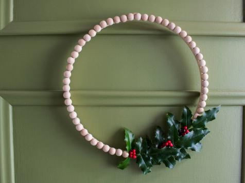 3 Easy Holly Crafts for the Holidays