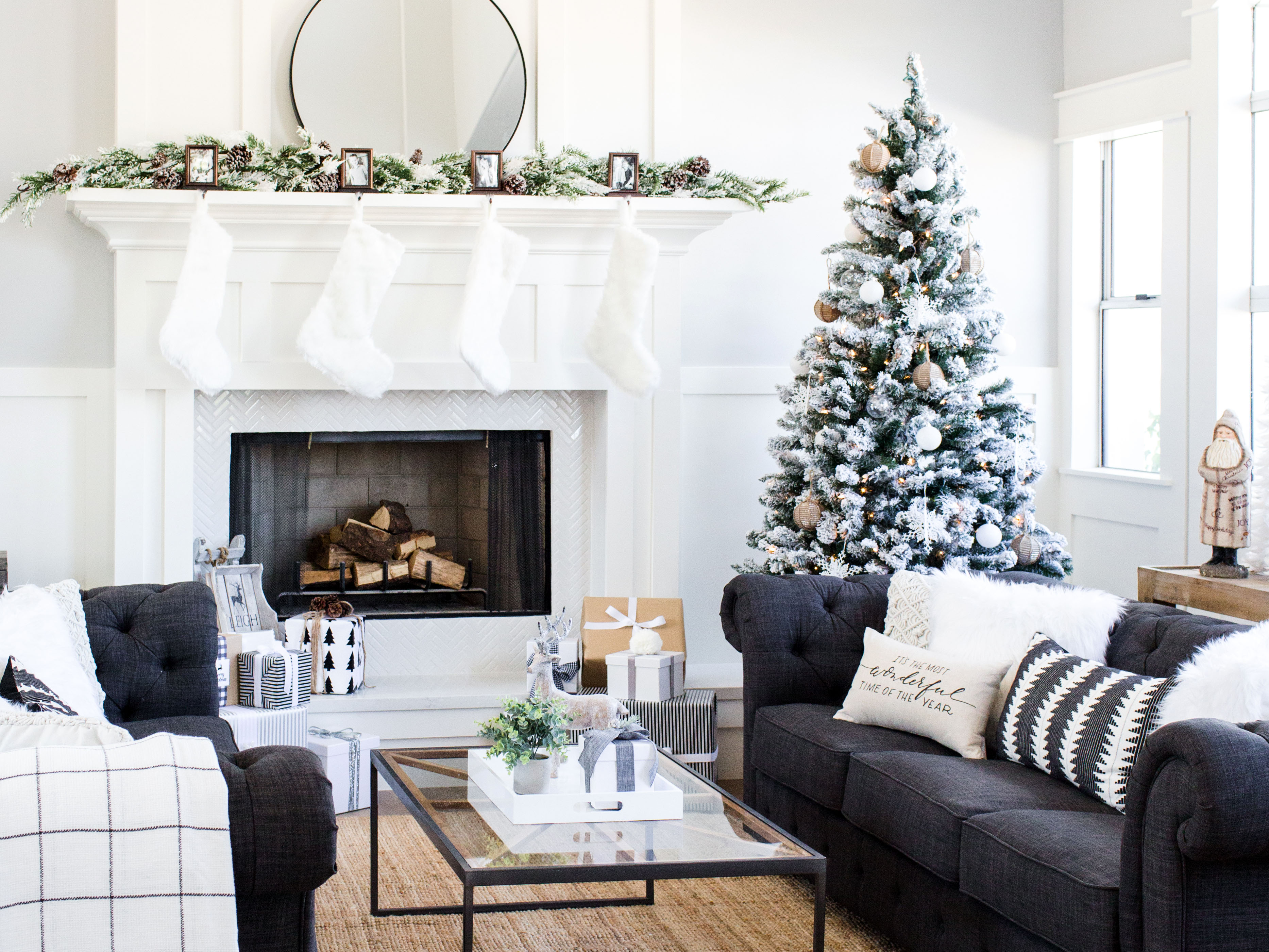 Elegant Mid Century Modern SET of 12 White Linen Christmas Tree Napkins