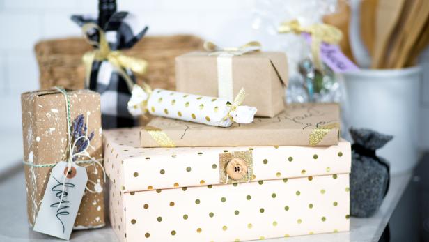 9 Ways to Turn Garbage Into Gorgeous Gift Wrap