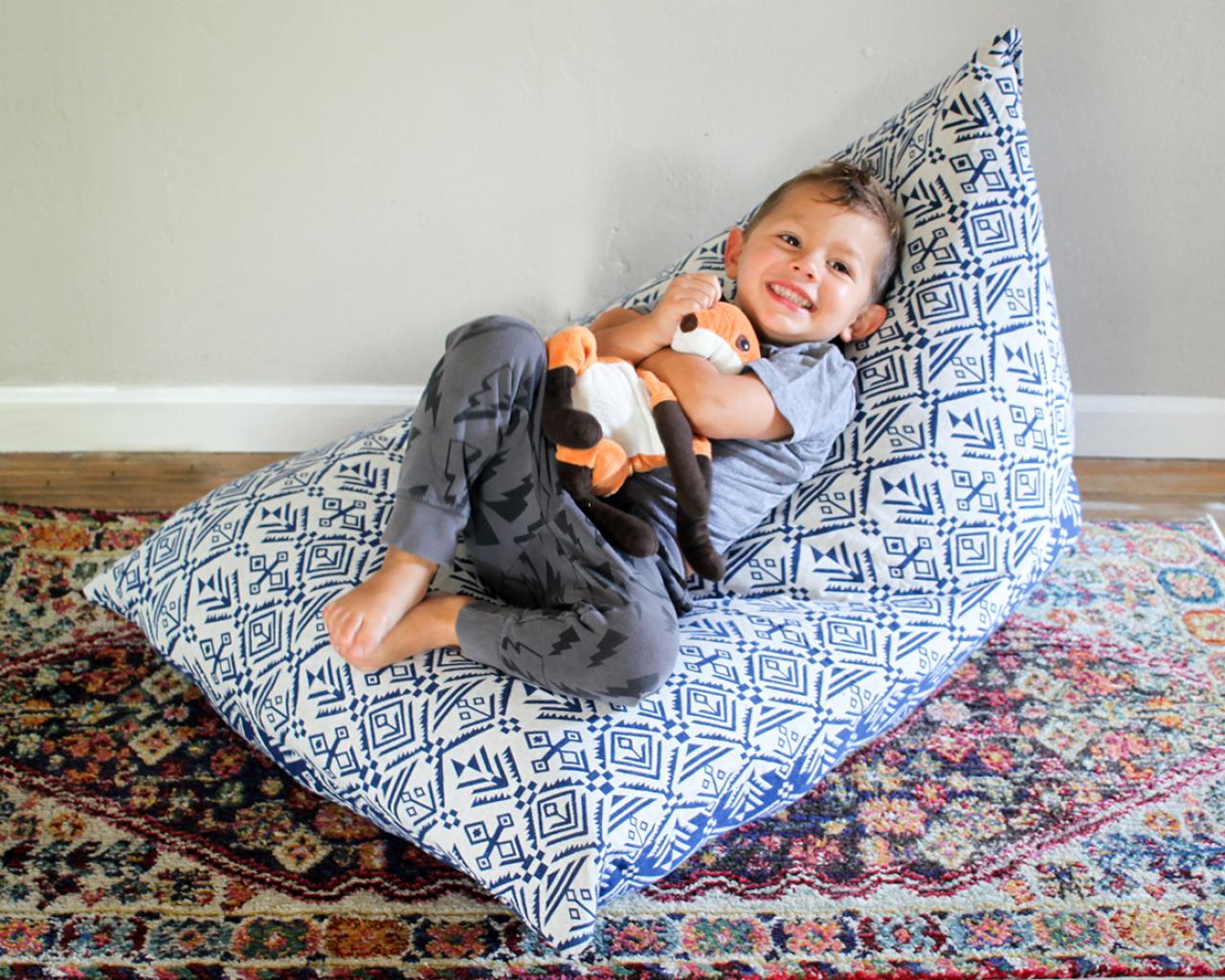 bean bag chair that holds stuffed animals