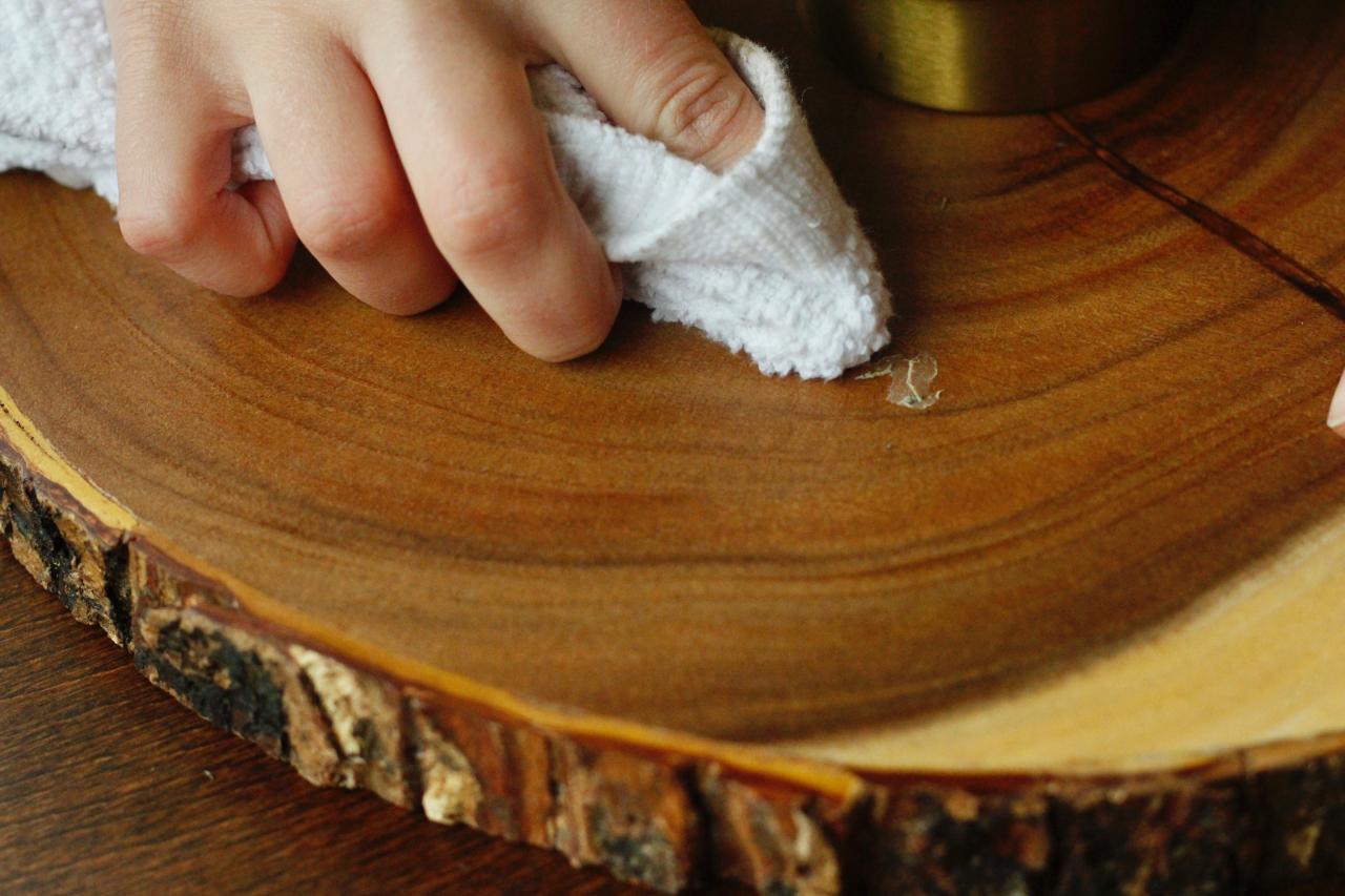 How To Make An Easy Wood Slice Cake Stand Hgtv