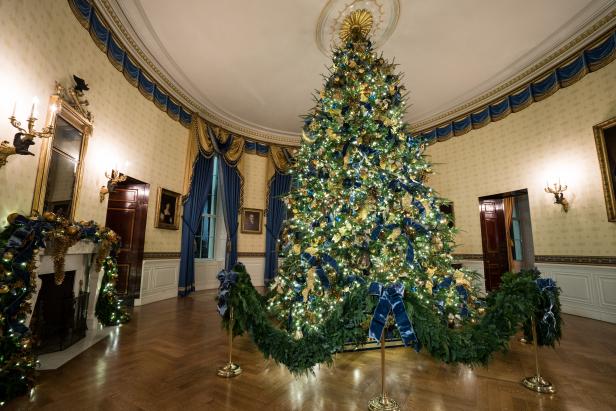 Volunteer------- puts together decorations in the---  room as seen on White House Christmas 2017. This years theme “Christmas Decoration Story.”