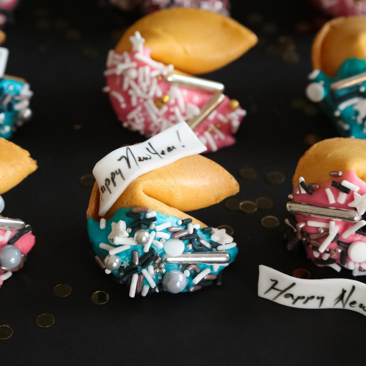 Glitzy Candy-Dipped Fortune Cookies | HGTV