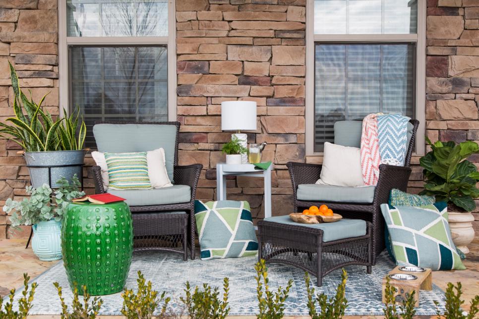 Create a Cozy Outdoor Living Space