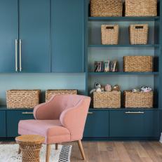 Neutral Midcentury Modern Family Room with Blue Cabinets 