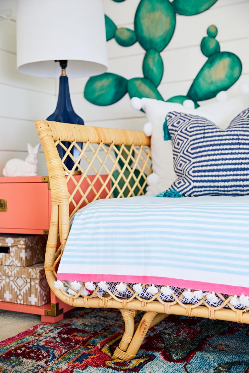 Boho-chic bedroom with patterned linens