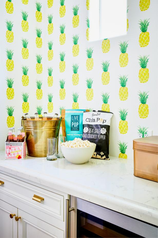 Kitchen With Pineapple Wallpaper