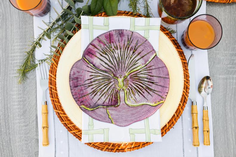 HGTV Spring House 2017: Floral plate adds springtime charm to table