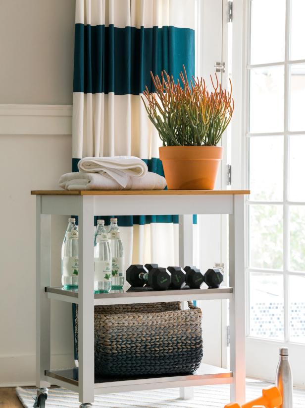 HGTV Spring House 2017: Bar Cart Stocked With Towels, Weights & Water