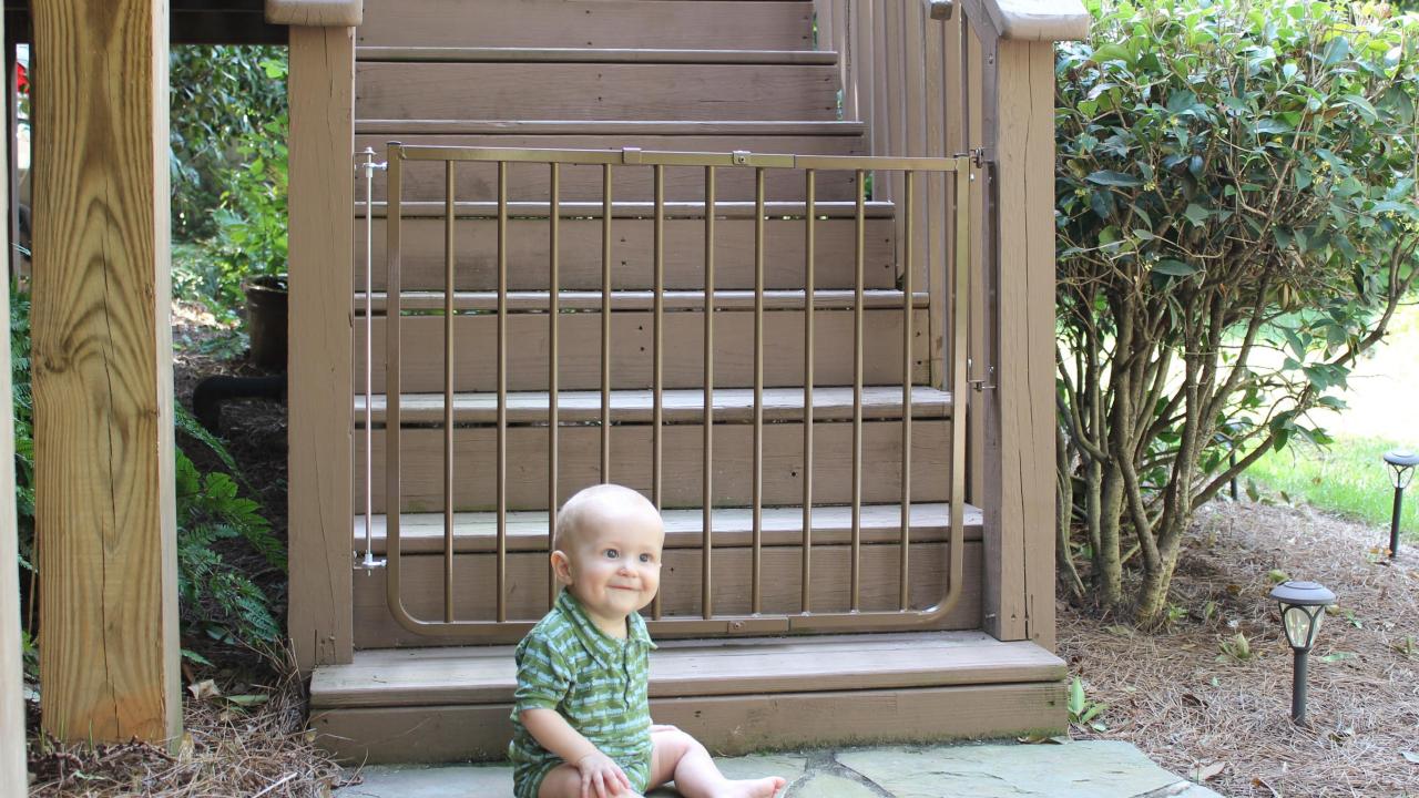 Cardinal pet on sale gate deck netting