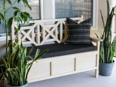 Front porch bench with cushion 2025