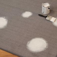 How to Add Painted Dots to an Outdoor Rug: Paint White Dots