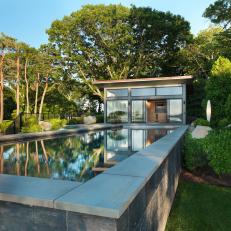 Elevated Pool Draws Eye to the Ocean