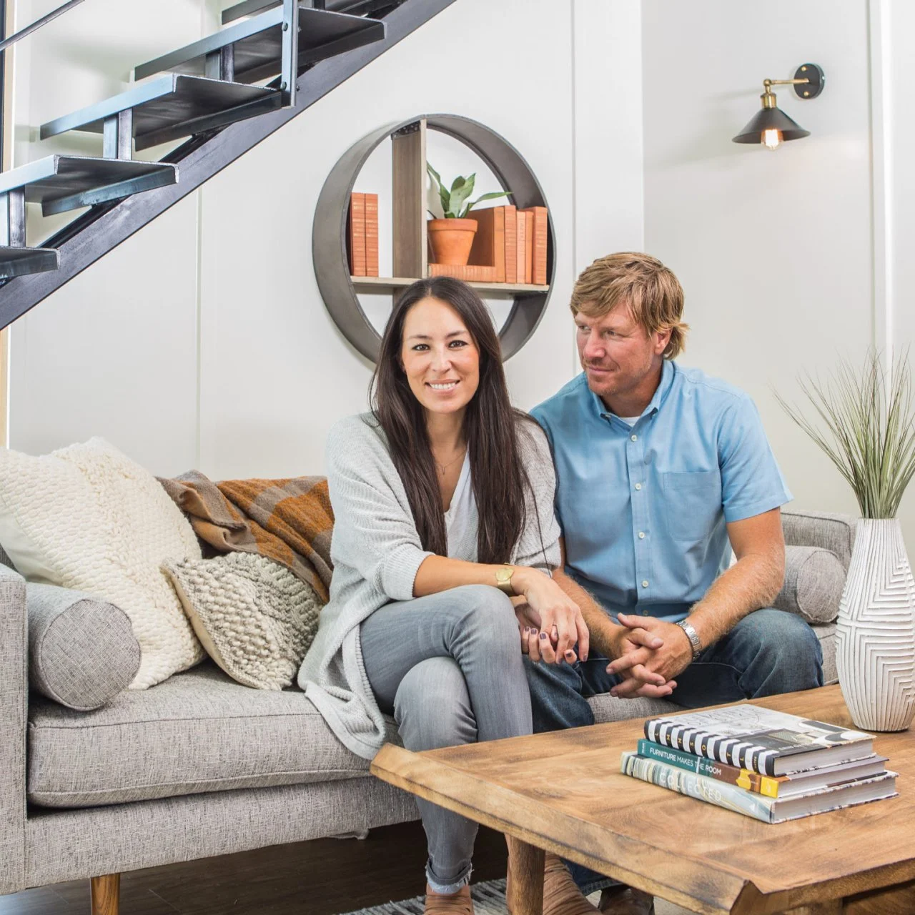 Fixer Upper House Boat Chip Swimming Do Chip And Joanna Gaines Still