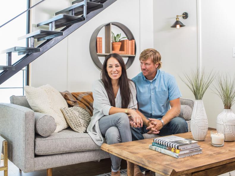 As seen on FIxer Upper, Chip and Joanna Gaines in the living room of the Swartz's remodeled houseboat. (Portrait)