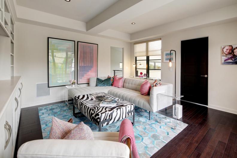 Multicolored Contemporary Living Room