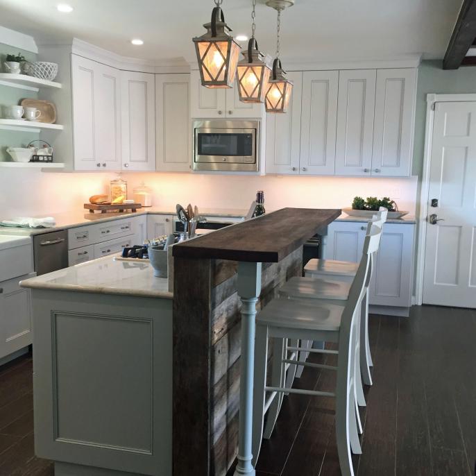 Laura Lochrin Interiors | HGTV
