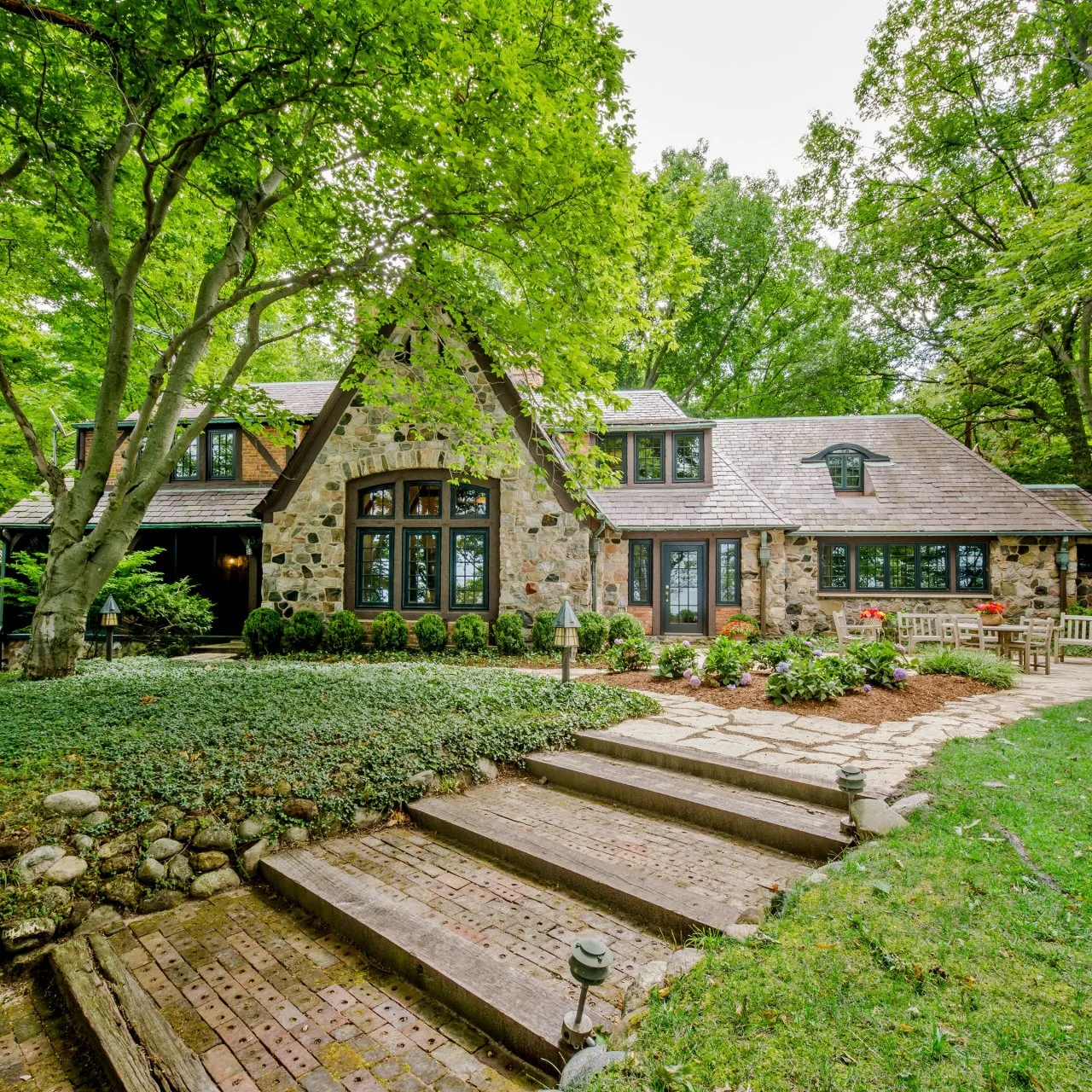 Lakefront English Tudor With Lush Gardens | HGTV, image size:1280x1280