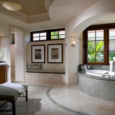 Bright and Luxurious Master Bathroom