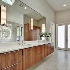 Light and Bright Modern Double Vanity Bathroom With Large Mirror