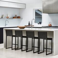 Modern Kitchen Island Increases Kitchen's Functionality