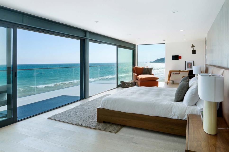 Modern Oceanside Bedroom in Malibu, California