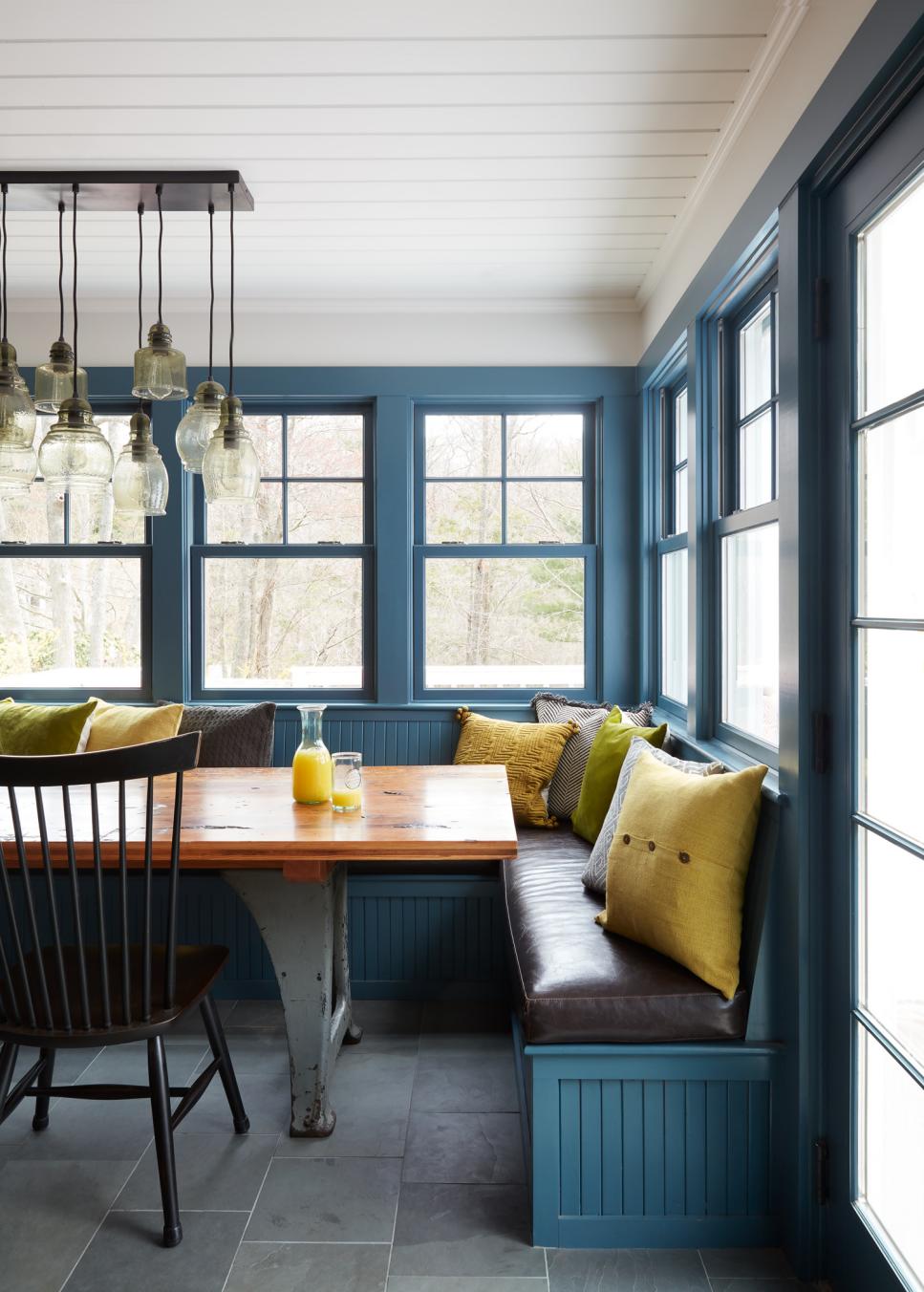 dining breakfast nook farmhouse chairs windsor banquette cottage hgtv covenant budget every llc kuzia jared nooks