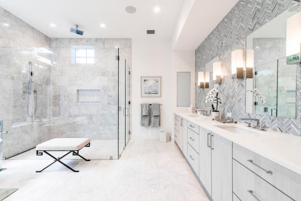 15 Bathrooms With Amazing Tile Flooring