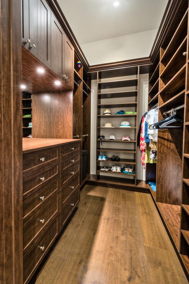 Walk-In Closet With Shoe Rack | HGTV