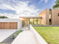 Home's Modern Design Elegantly Combines the Natural and the Manmade