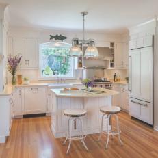 White Cottage Kitchen with Hardwood Floors