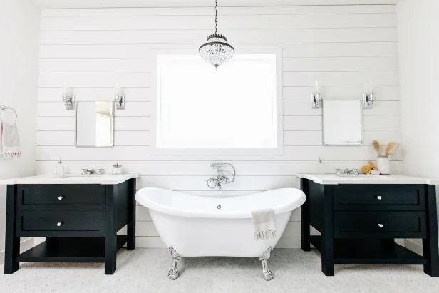 Black And White Decorated Bathrooms: Stunning Ideas for Timeless Elegance