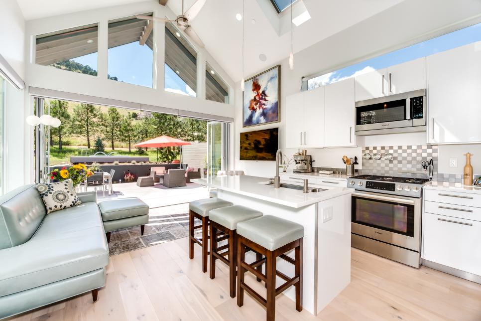 Featured image of post Narrow Kitchen Design Ideas / In a narrow space, it's sometimes best to opt for a simple color scheme like this to keep the look as airy as possible.