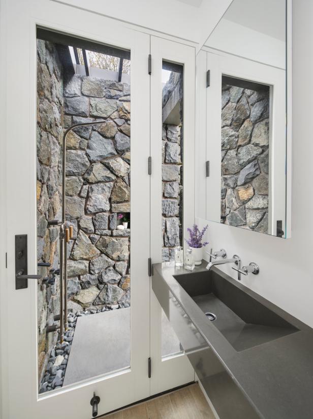 outdoor shower ideas for privacy