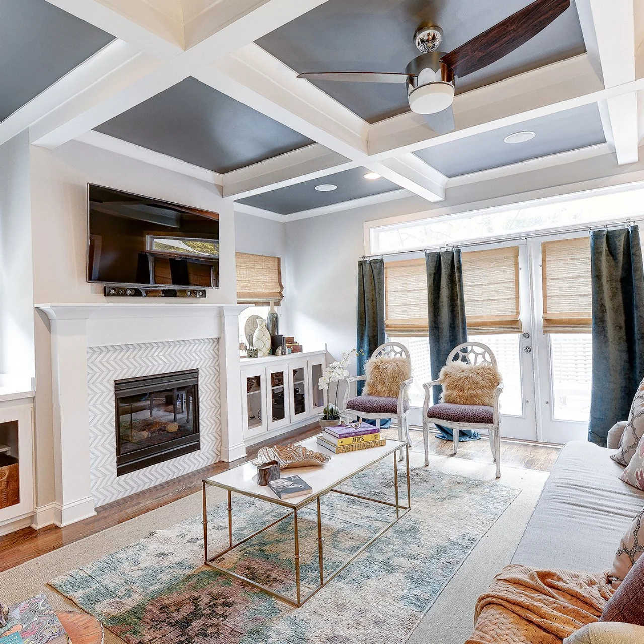 Living room ceiling design with fan outlet
