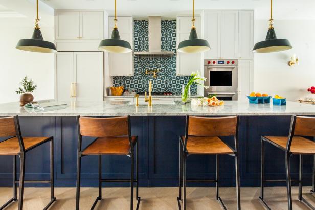 Kitchen With Patterned Backsplash