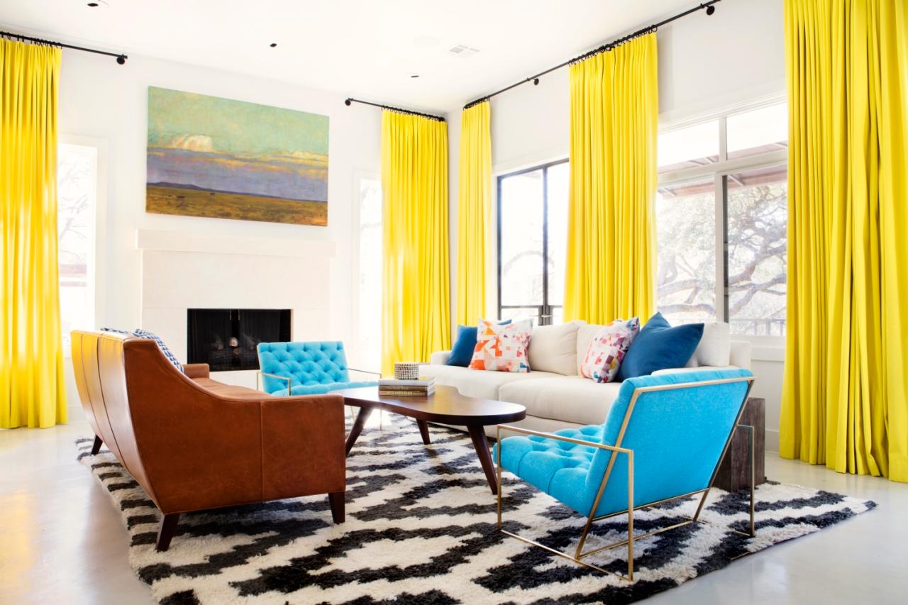 Bachelor Pad Filled With Bright Colors
