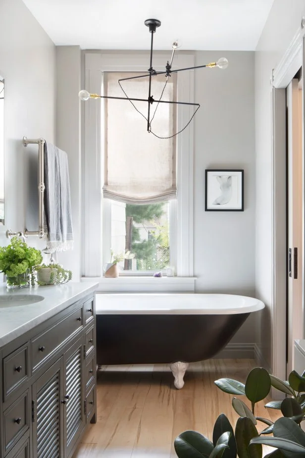 20 Clawfoot Bathtub Designs HGTV