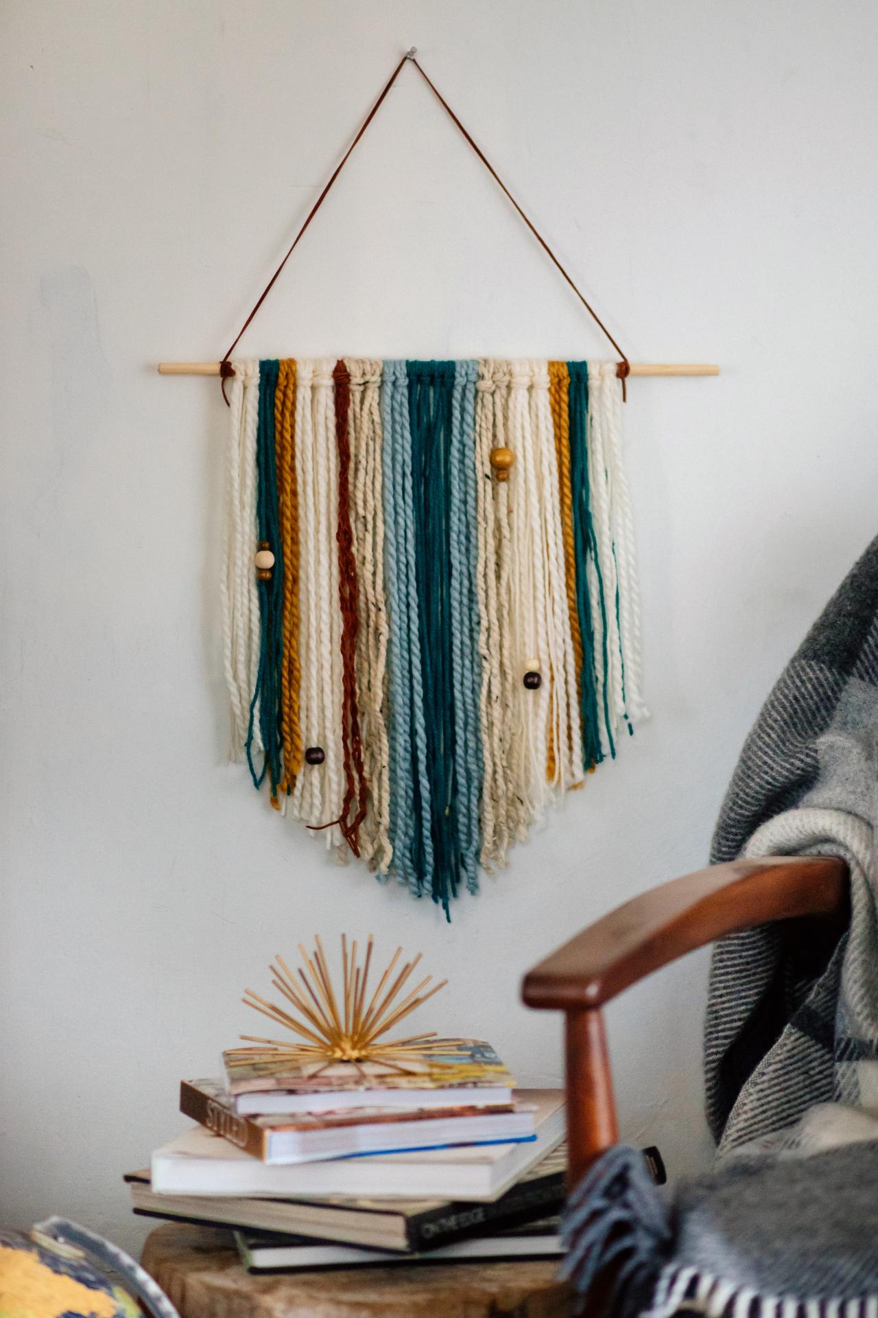 How To Make An Easy Diy Yarn Wall Hanging Hgtv