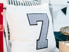 Add a little personalization to your tailgate decorations with this quick and easy pillow tutorial.