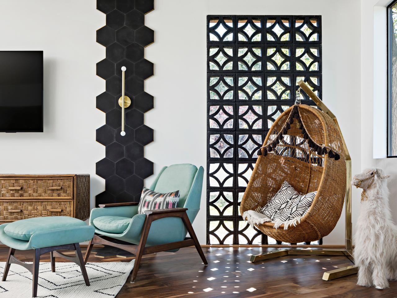 Wicker reading pod outlet