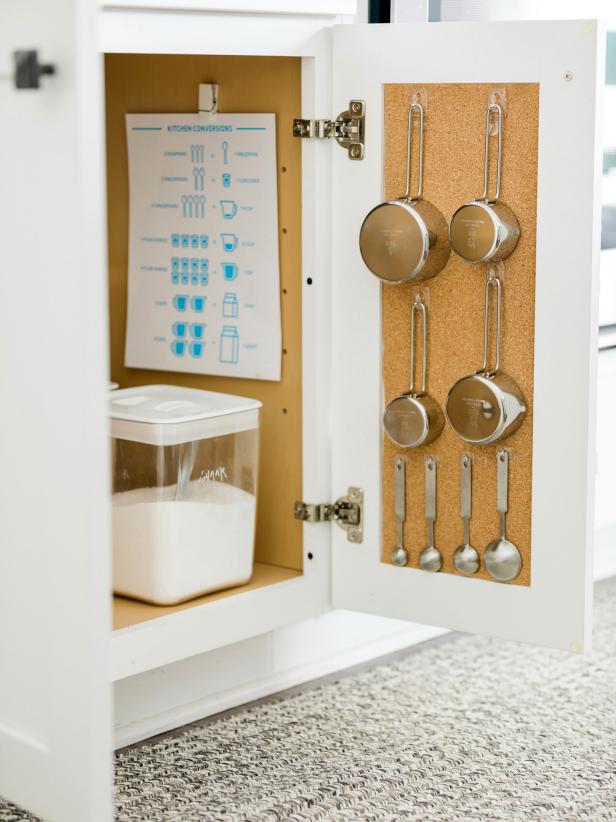 Get organized and empower your little chefs with this custom DIY Measuring Station.