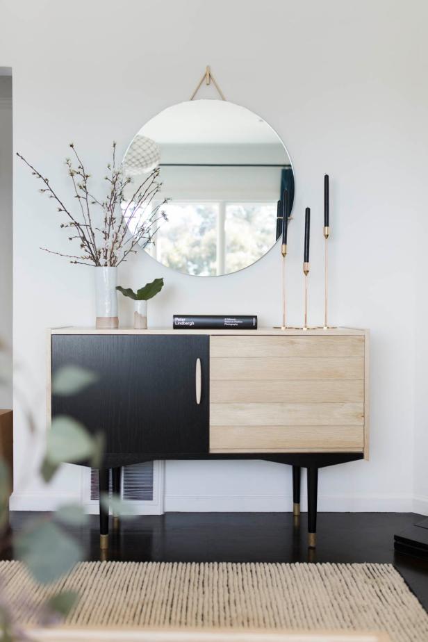 15 Ways To Use A Round Mirror In Your, Console Table With Round Mirror Above