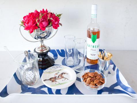 10 Chic Ways to Style a Tray