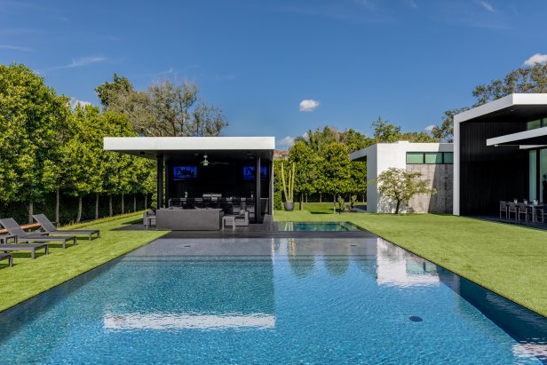 Contemporary Swimming Pool and Outdoor Kitchen 