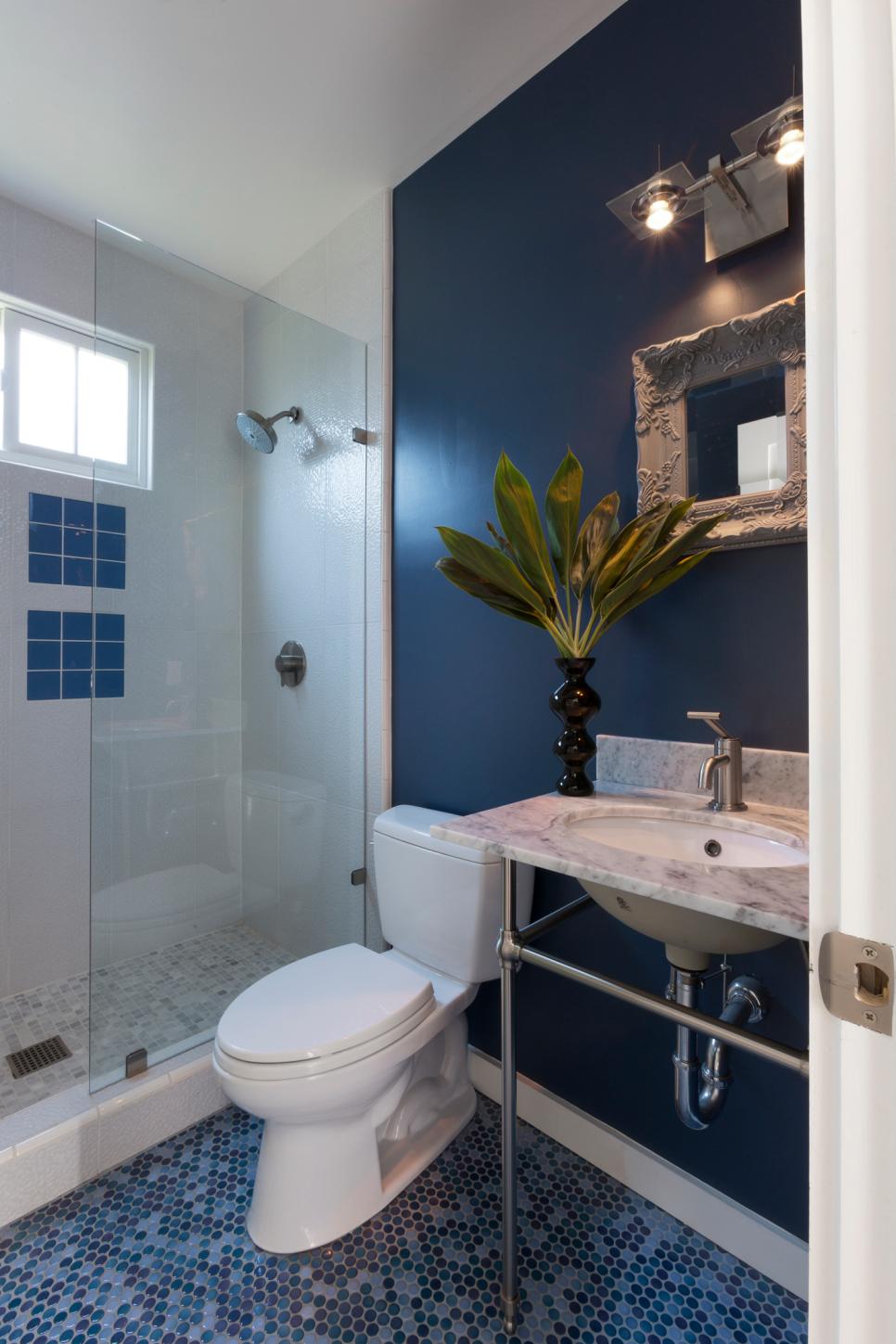 Navy Blue Bathroom With Mosaic Tile, Navy And White Bathroom Floor Tiles