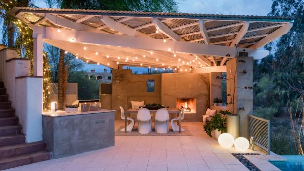 Contemporary outdoor dining space