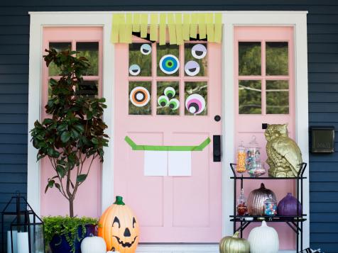 DIY Halloween Door Decor That Will Have "All Eyes on Boo"